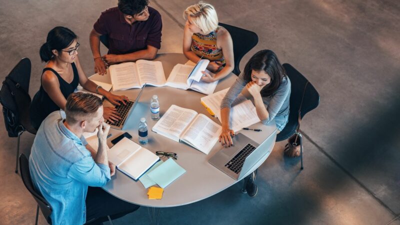 Révélation sur la rallonge de 1,2 milliard d’euros accordée aux lycées privés